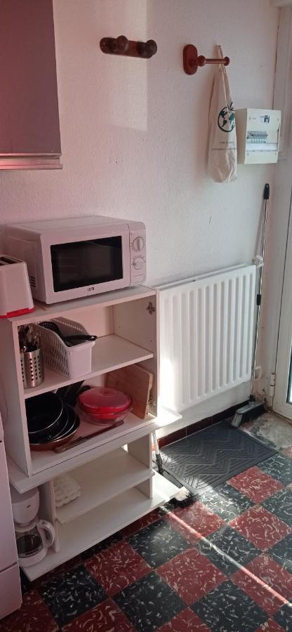 Independant, 1 Lit Deux Personnes Et 1 Appoint Piscine Jardin Direct Gare Aeroport Et Jardin *